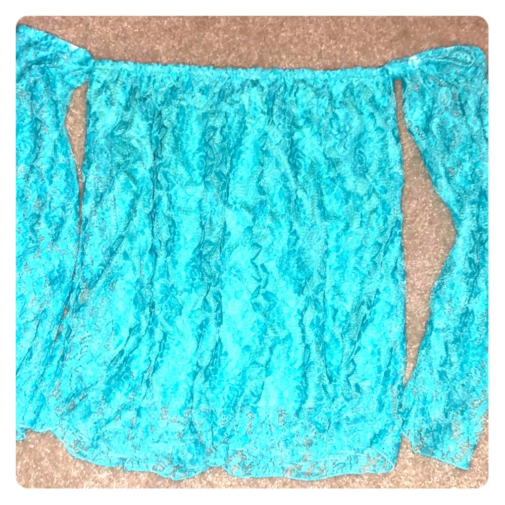 Lace off shoulder long sleeve